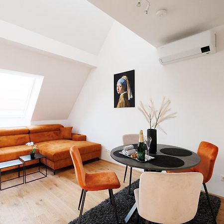 Symphony Apartments 42 - Modern Loft With Terrace And Grill In Central Location Wien Eksteriør billede
