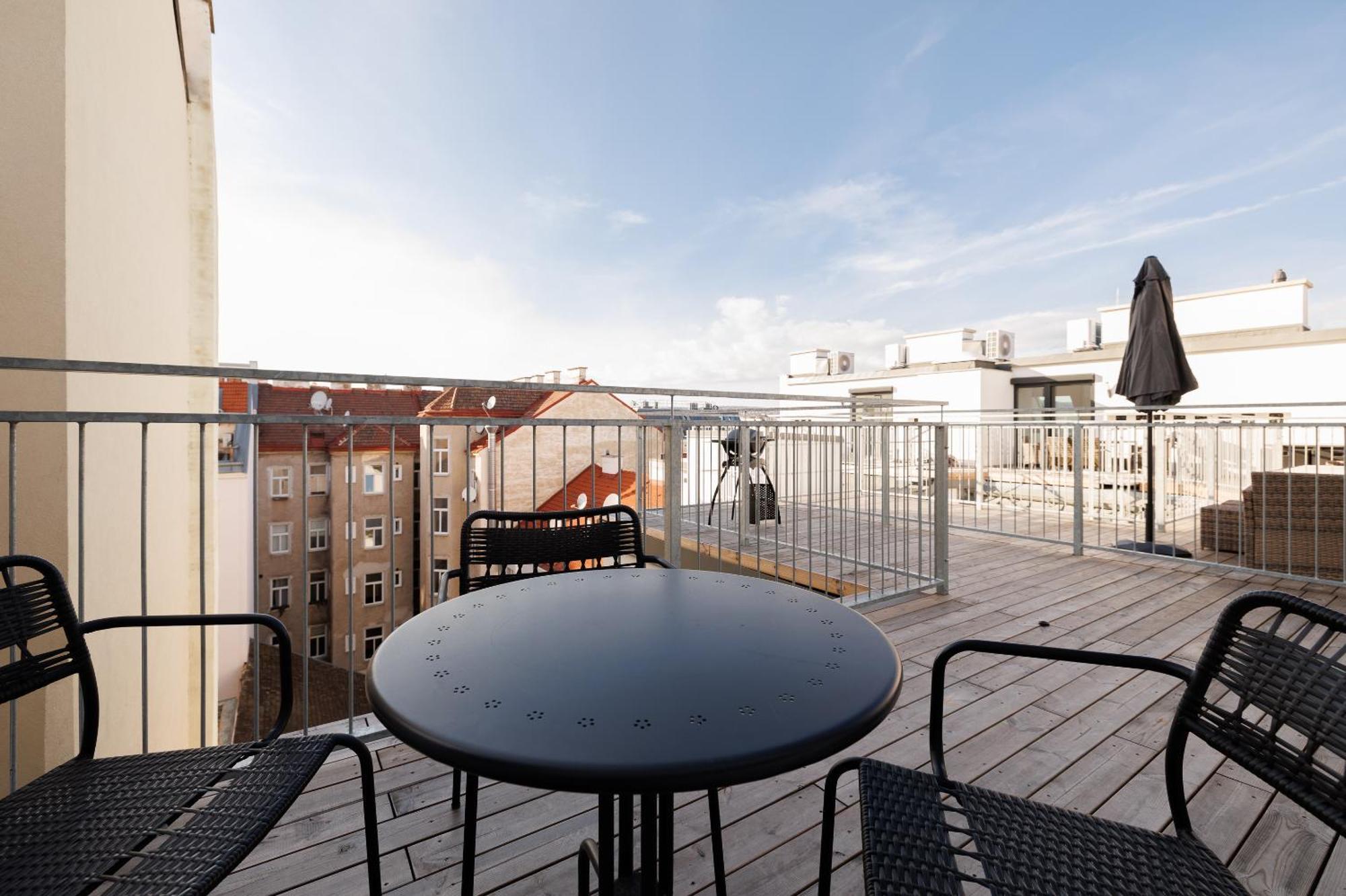 Symphony Apartments 42 - Modern Loft With Terrace And Grill In Central Location Wien Eksteriør billede