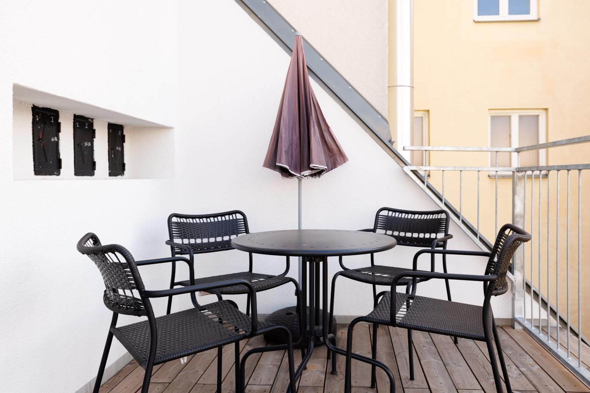 Symphony Apartments 42 - Modern Loft With Terrace And Grill In Central Location Wien Eksteriør billede