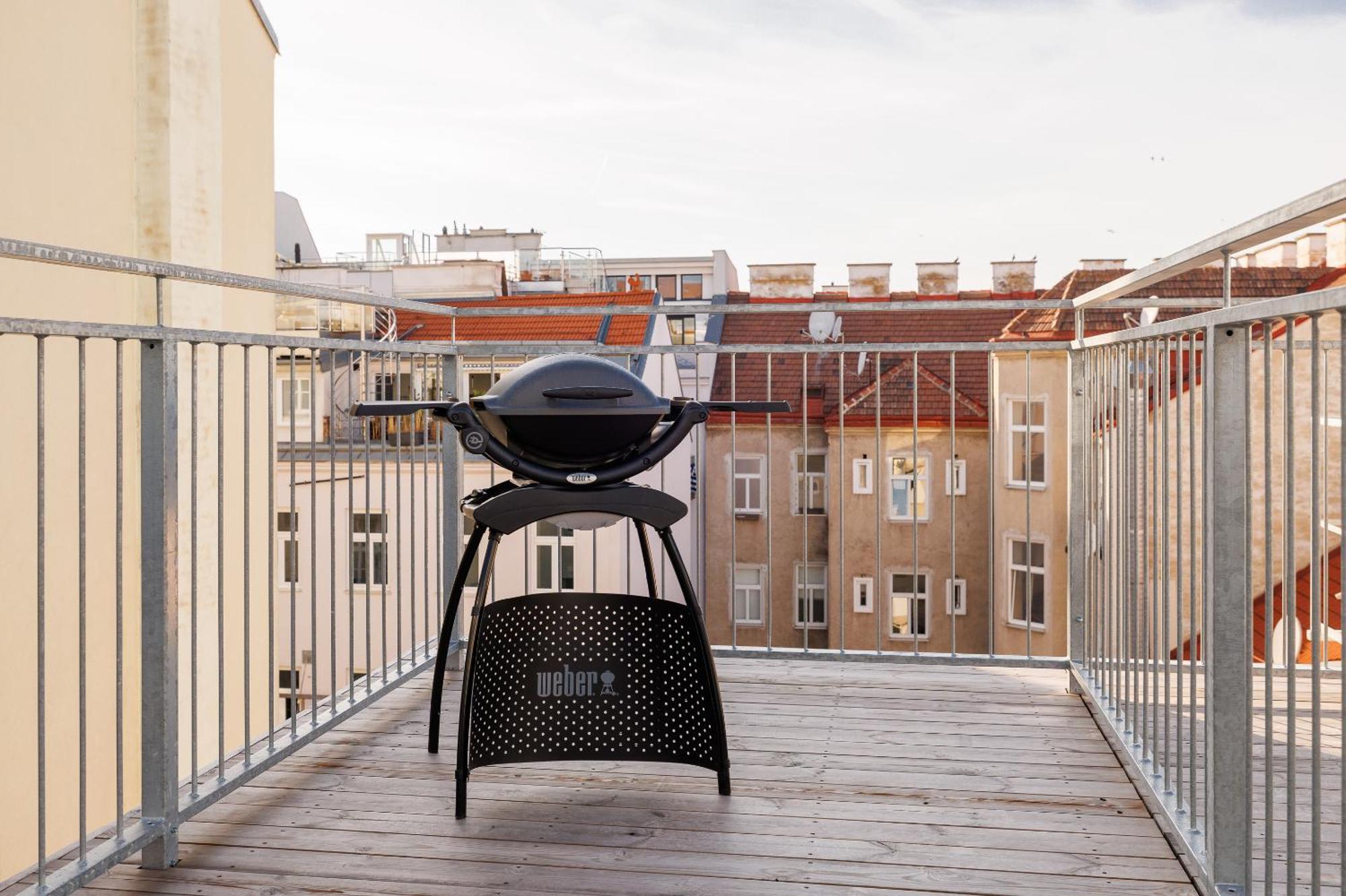 Symphony Apartments 42 - Modern Loft With Terrace And Grill In Central Location Wien Eksteriør billede
